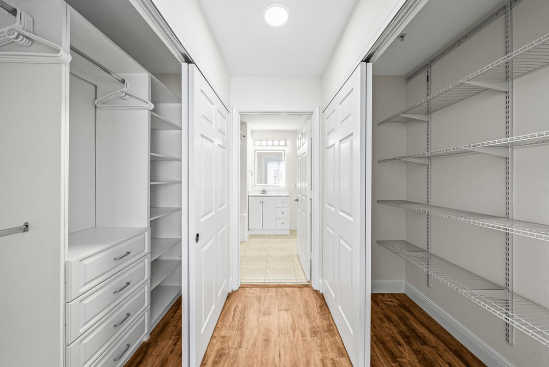 Active With Contract: $350,000 (2 beds, 2 baths, 1131 Square Feet)