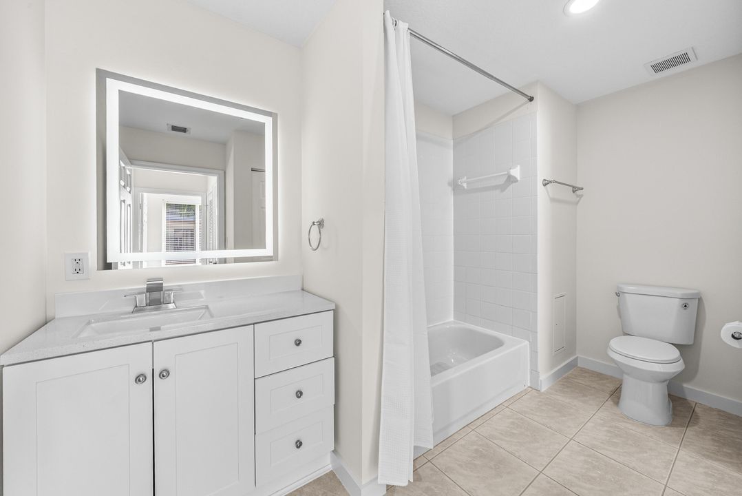 Active With Contract: $350,000 (2 beds, 2 baths, 1131 Square Feet)