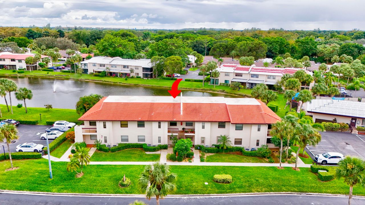 For Sale: $359,000 (2 beds, 2 baths, 1216 Square Feet)