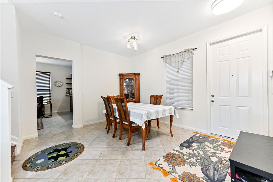 Active With Contract: $599,900 (5 beds, 3 baths, 2372 Square Feet)