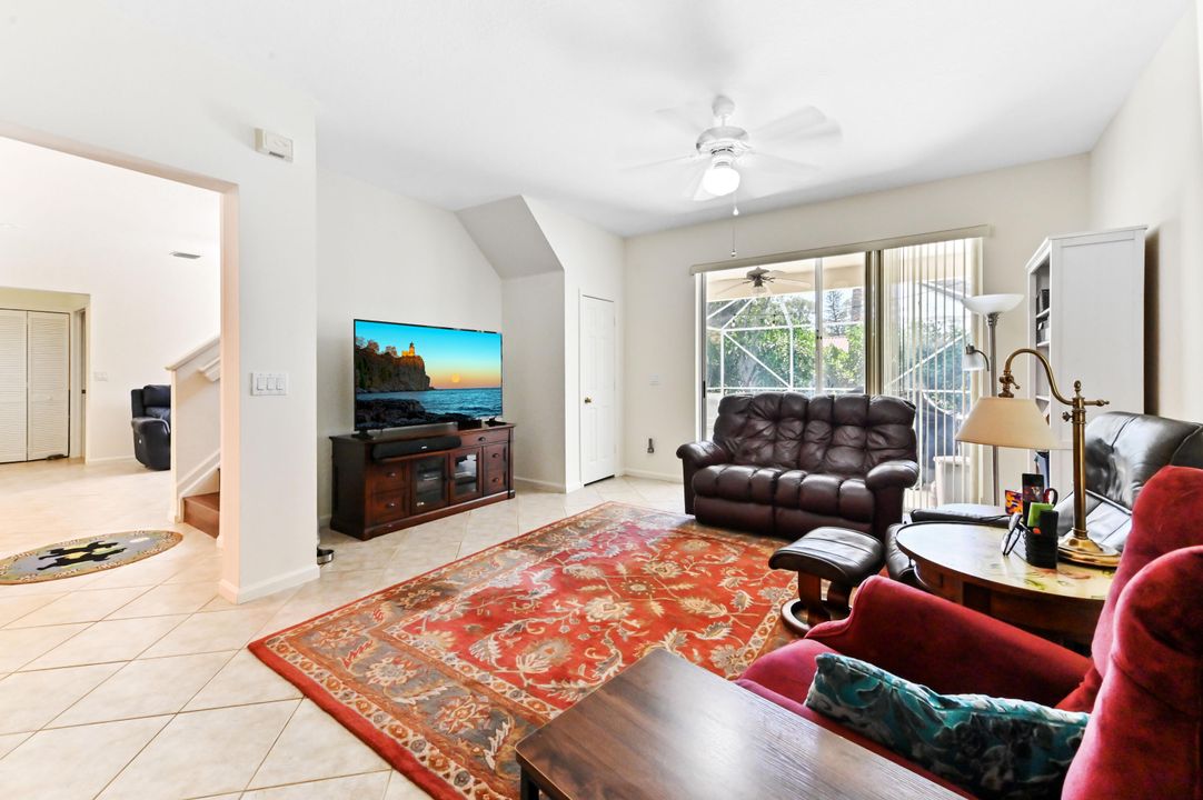 Active With Contract: $599,900 (5 beds, 3 baths, 2372 Square Feet)