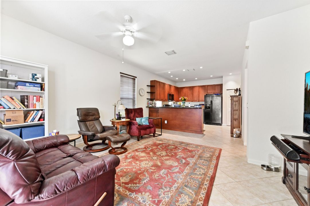 Active With Contract: $599,900 (5 beds, 3 baths, 2372 Square Feet)