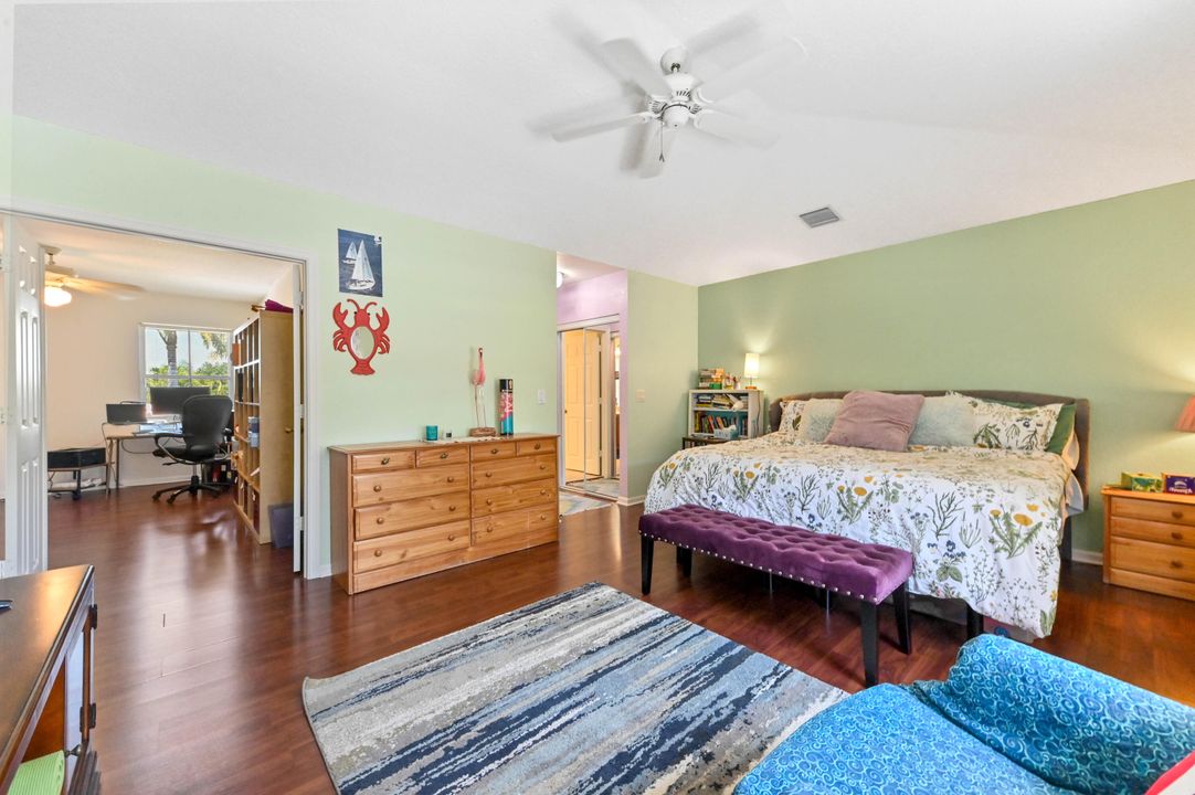 Active With Contract: $599,900 (5 beds, 3 baths, 2372 Square Feet)