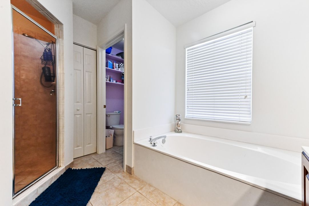 Active With Contract: $599,900 (5 beds, 3 baths, 2372 Square Feet)