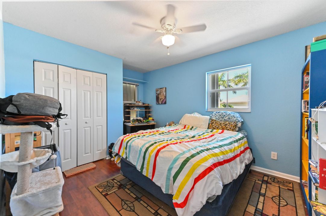 Active With Contract: $599,900 (5 beds, 3 baths, 2372 Square Feet)