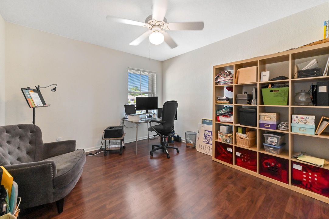 Active With Contract: $599,900 (5 beds, 3 baths, 2372 Square Feet)