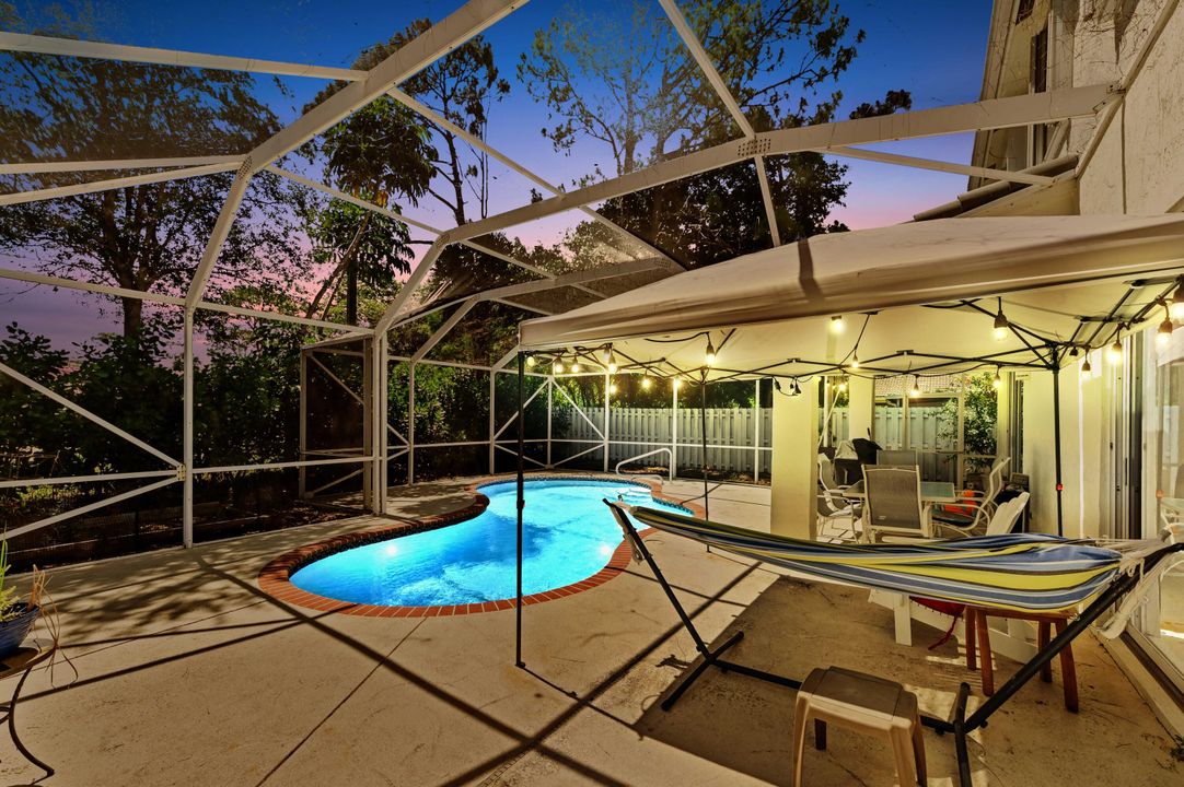 Active With Contract: $599,900 (5 beds, 3 baths, 2372 Square Feet)