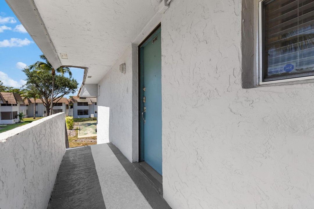 En Venta: $175,000 (2 camas, 2 baños, 950 Pies cuadrados)