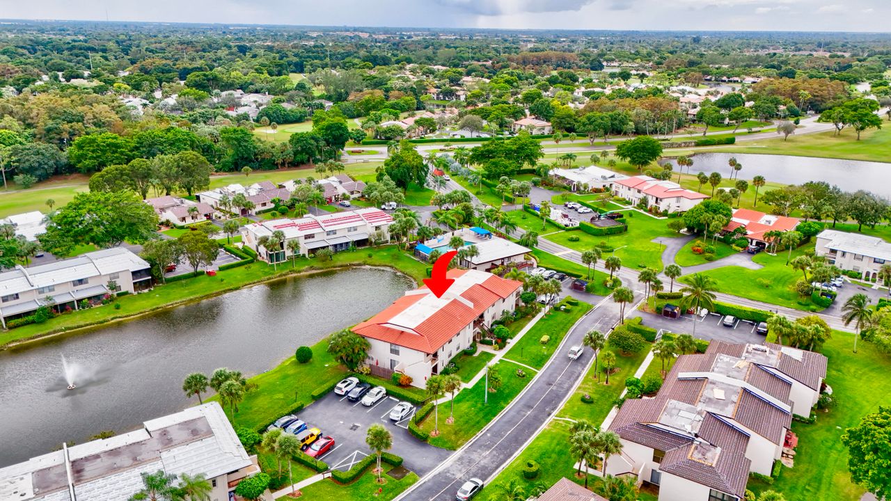 For Sale: $359,000 (2 beds, 2 baths, 1216 Square Feet)