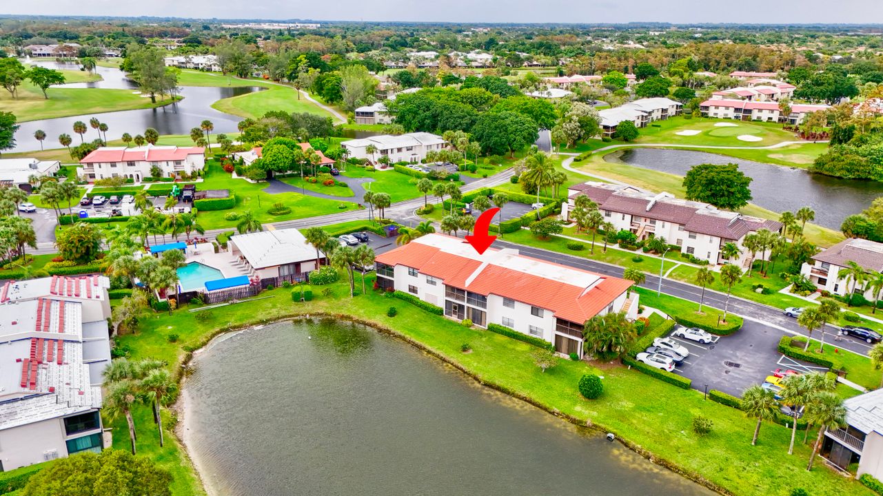 For Sale: $359,000 (2 beds, 2 baths, 1216 Square Feet)