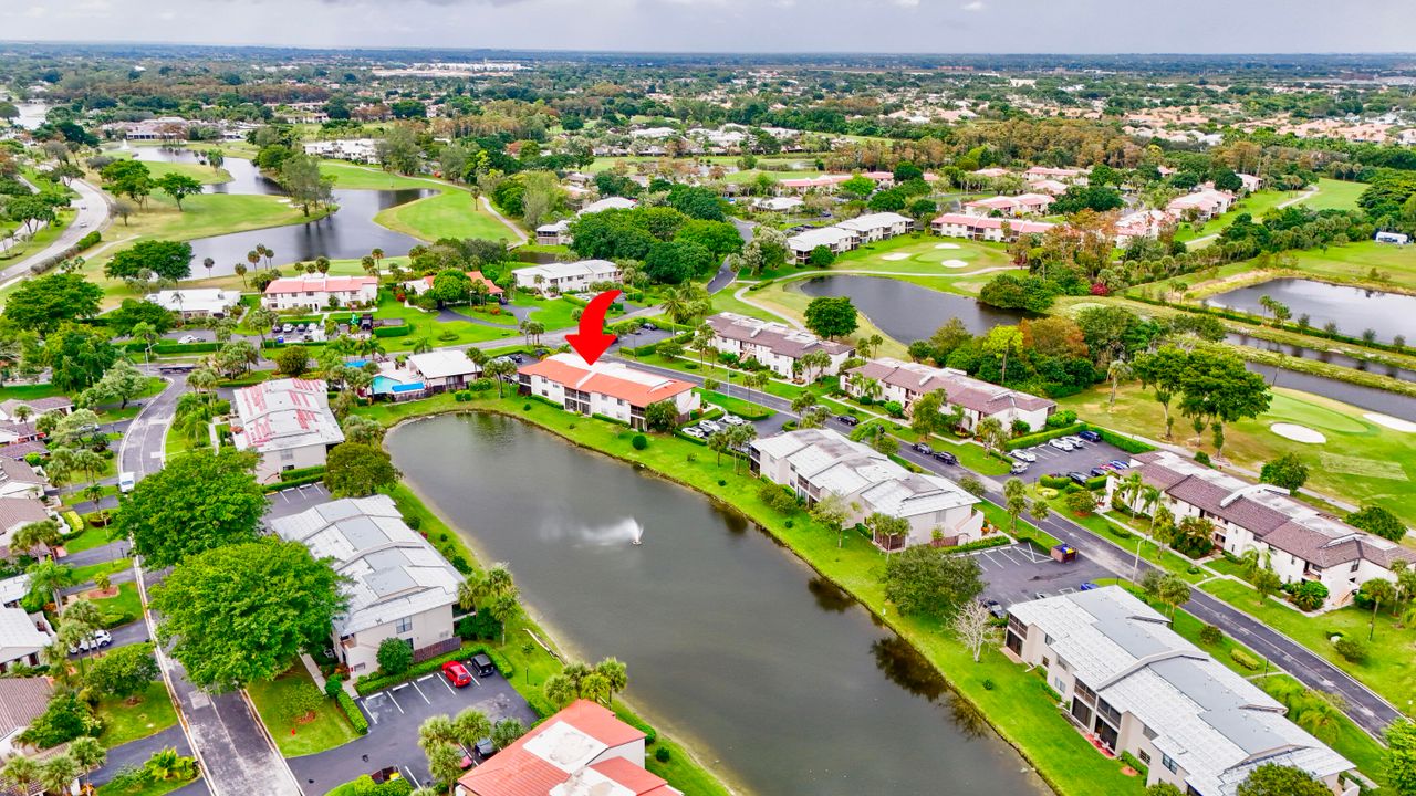 For Sale: $359,000 (2 beds, 2 baths, 1216 Square Feet)