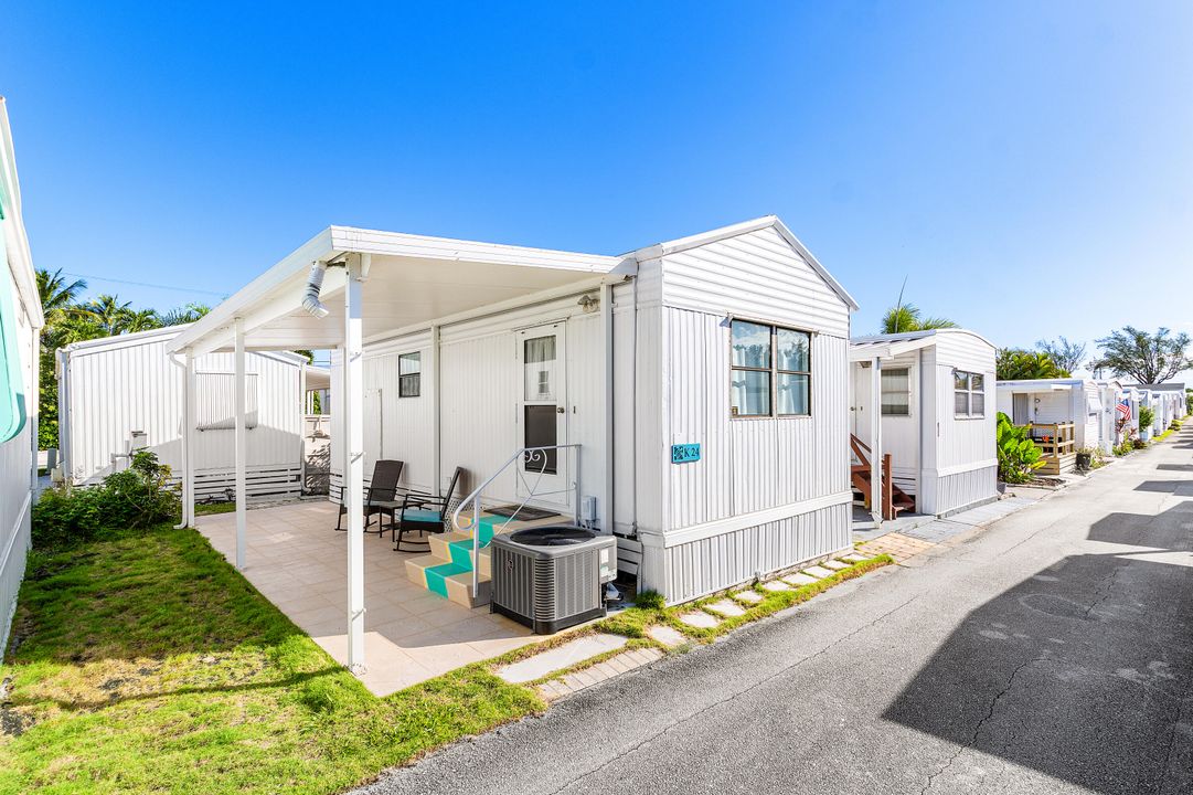 待售: $293,000 (1 贝兹, 1 浴室, 360 平方英尺)