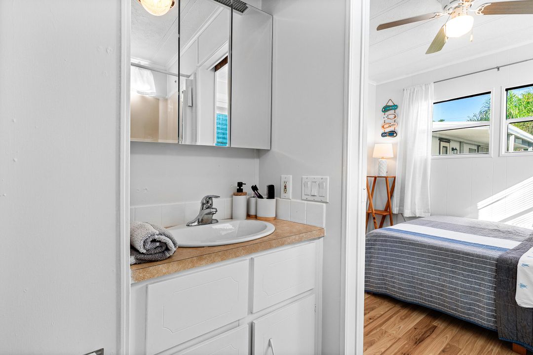 待售: $293,000 (1 贝兹, 1 浴室, 360 平方英尺)