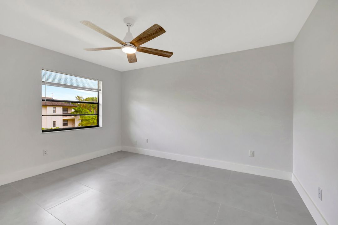 For Sale: $359,000 (2 beds, 2 baths, 1216 Square Feet)