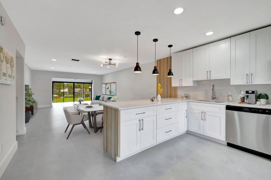 For Sale: $359,000 (2 beds, 2 baths, 1216 Square Feet)