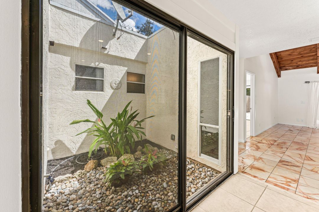 Active With Contract: $432,000 (3 beds, 2 baths, 1651 Square Feet)