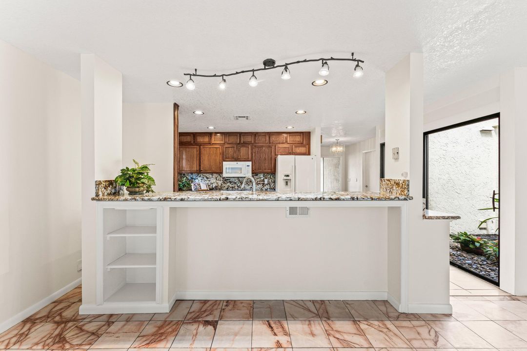 Active With Contract: $432,000 (3 beds, 2 baths, 1651 Square Feet)