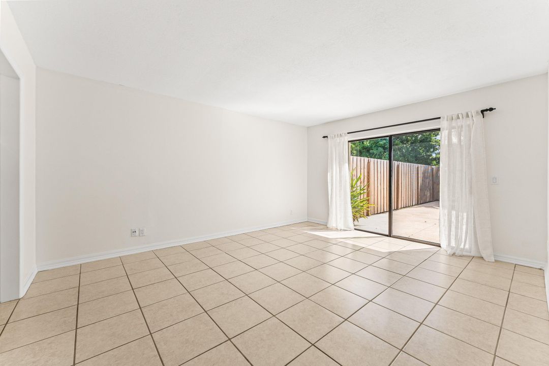 Active With Contract: $432,000 (3 beds, 2 baths, 1651 Square Feet)