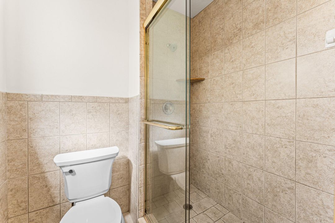 Active With Contract: $432,000 (3 beds, 2 baths, 1651 Square Feet)