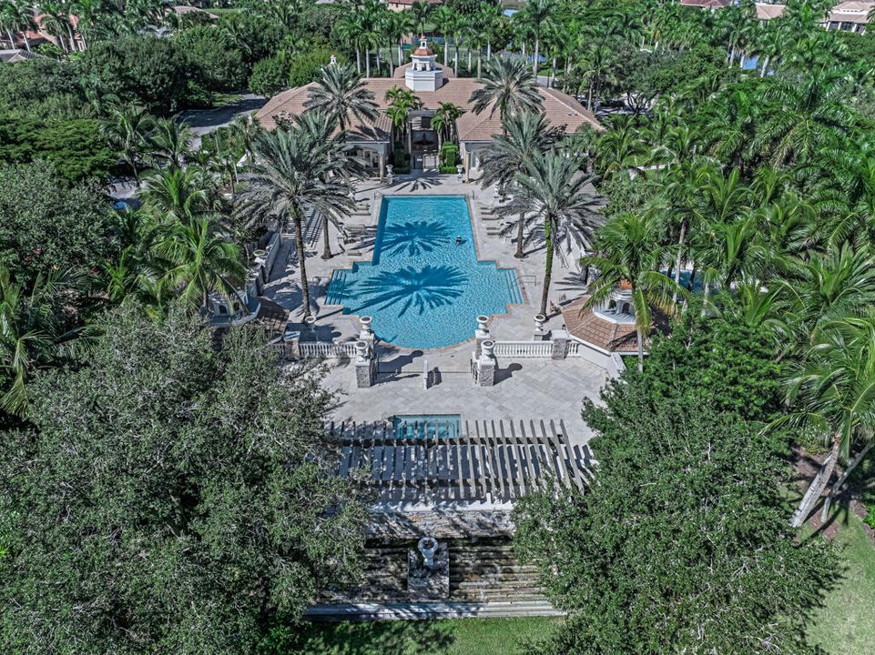 Active With Contract: $1,699,999 (5 beds, 6 baths, 5717 Square Feet)