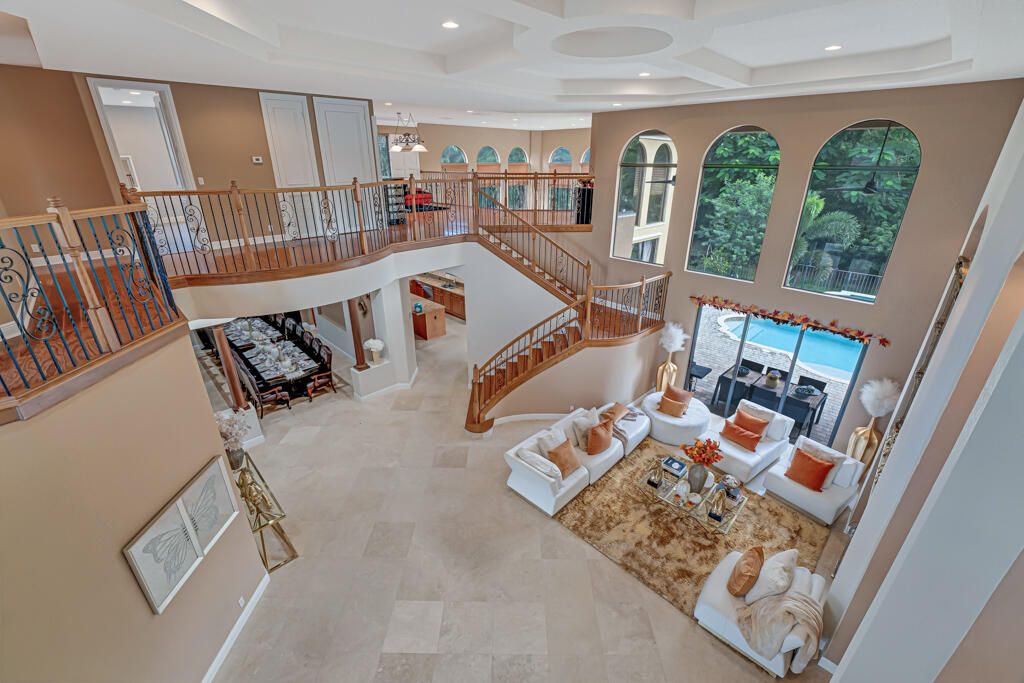 Active With Contract: $1,699,999 (5 beds, 6 baths, 5717 Square Feet)