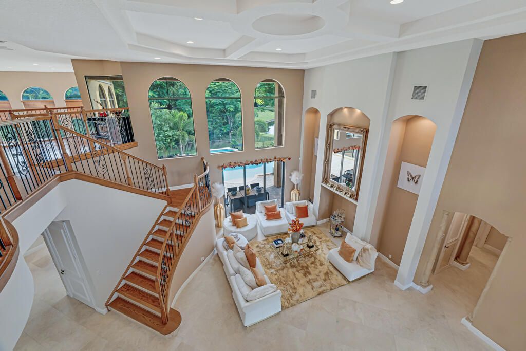 Active With Contract: $1,699,999 (5 beds, 6 baths, 5717 Square Feet)