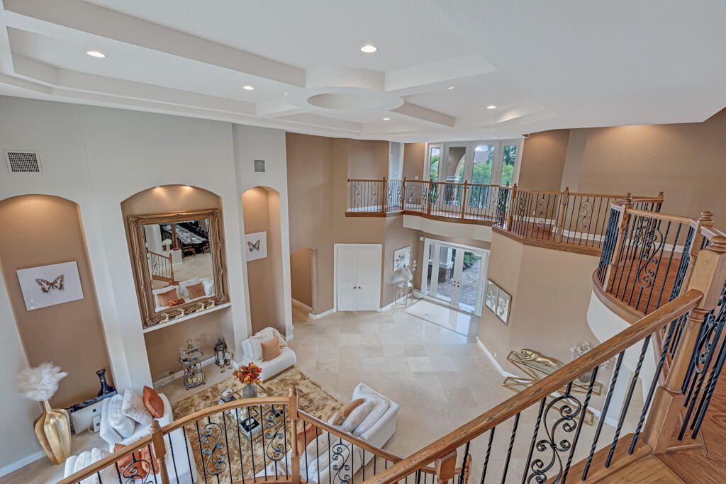 Active With Contract: $1,699,999 (5 beds, 6 baths, 5717 Square Feet)