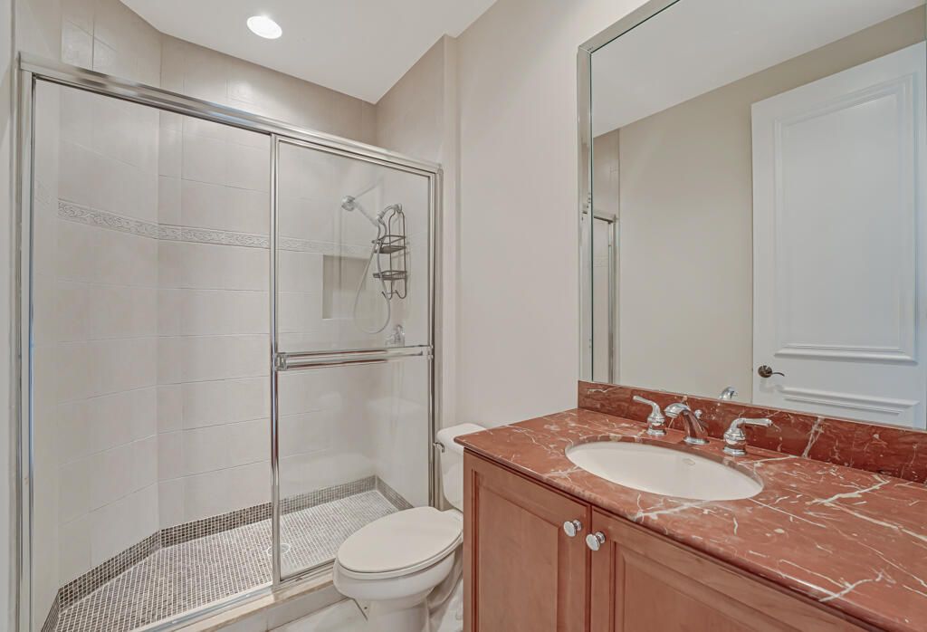 Active With Contract: $1,699,999 (5 beds, 6 baths, 5717 Square Feet)