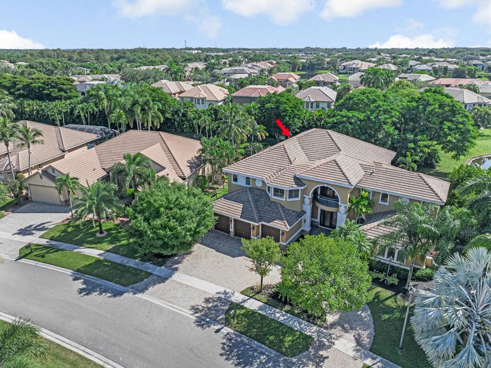 Active With Contract: $1,699,999 (5 beds, 6 baths, 5717 Square Feet)