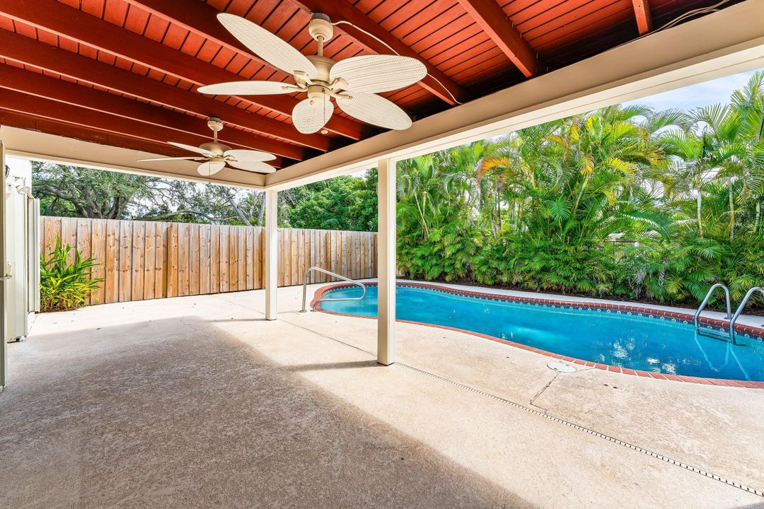 Active With Contract: $432,000 (3 beds, 2 baths, 1651 Square Feet)