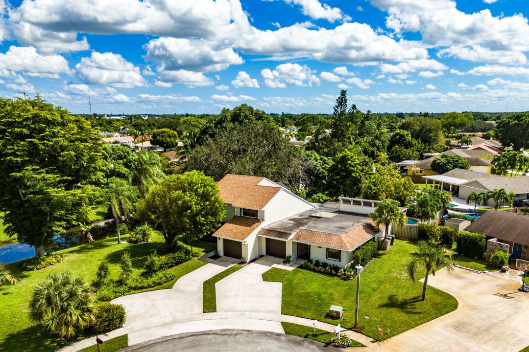Active With Contract: $432,000 (3 beds, 2 baths, 1651 Square Feet)