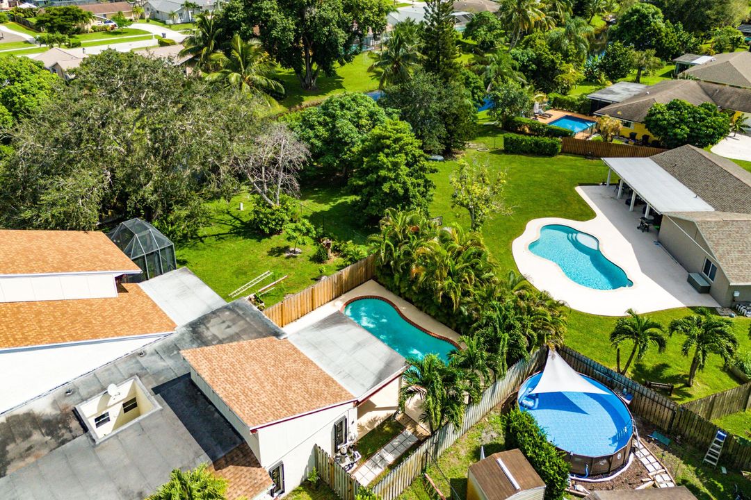 Active With Contract: $432,000 (3 beds, 2 baths, 1651 Square Feet)