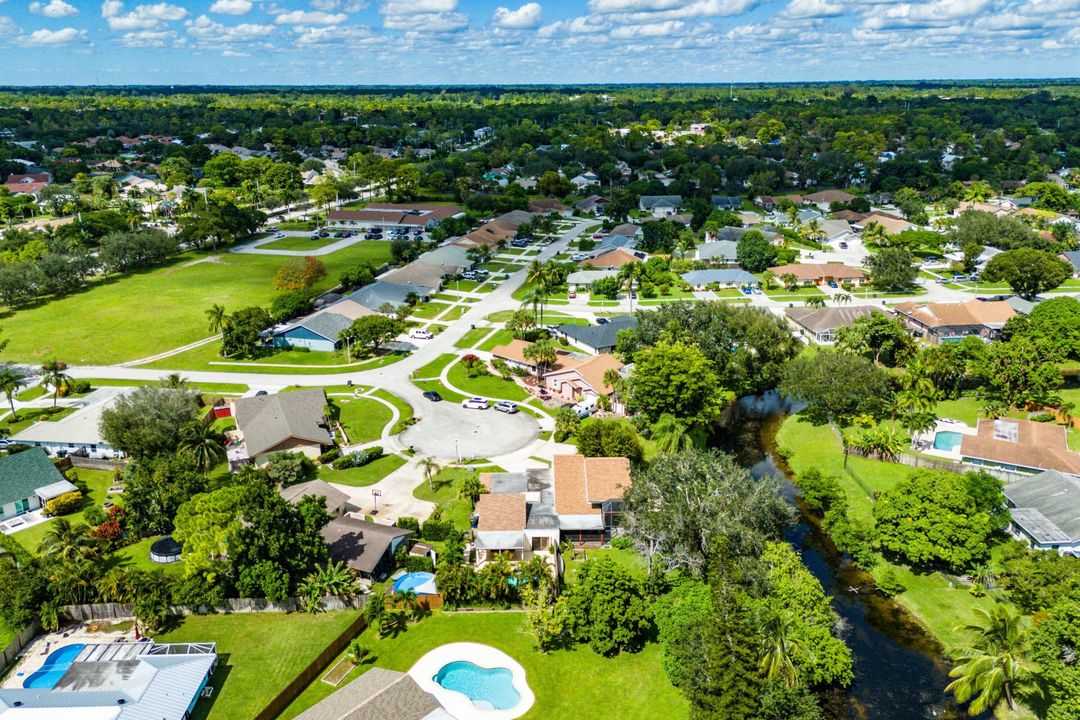 Active With Contract: $432,000 (3 beds, 2 baths, 1651 Square Feet)