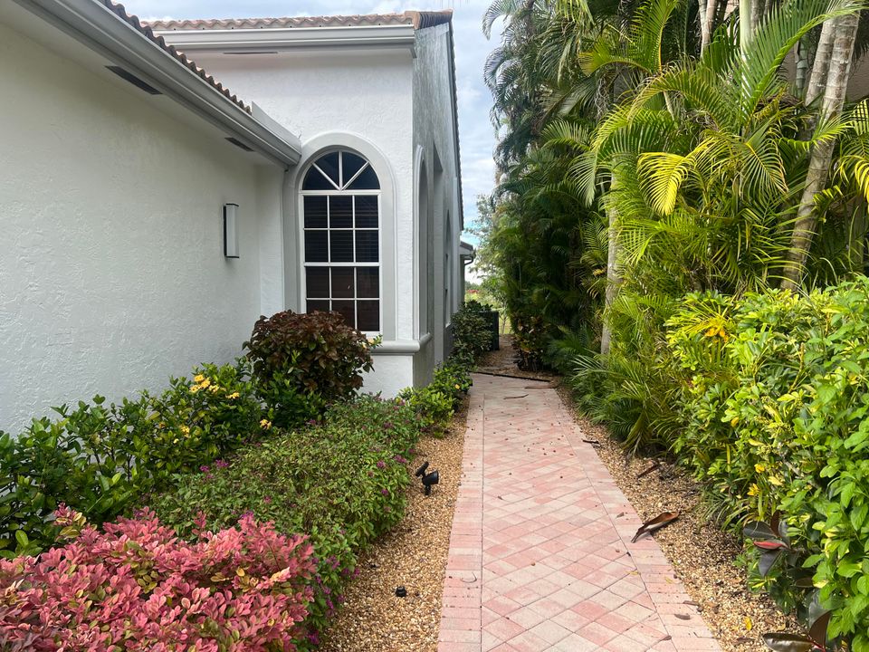 For Sale: $379,000 (3 beds, 2 baths, 2090 Square Feet)