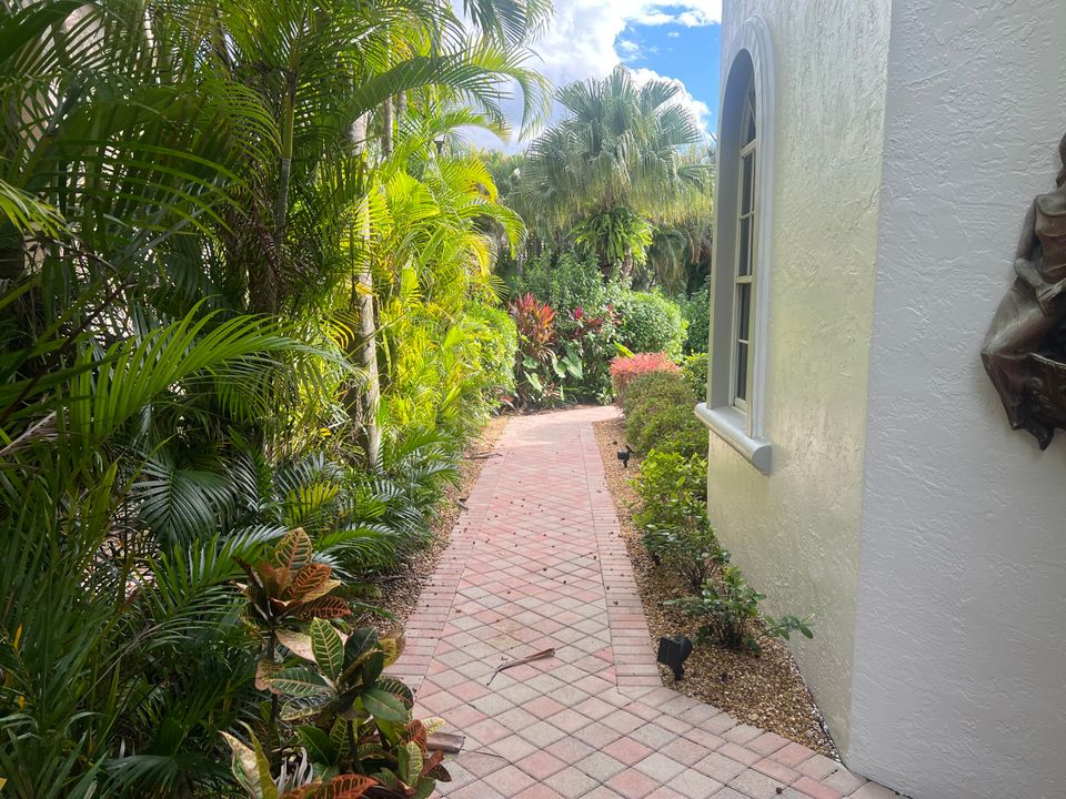 For Sale: $379,000 (3 beds, 2 baths, 2090 Square Feet)