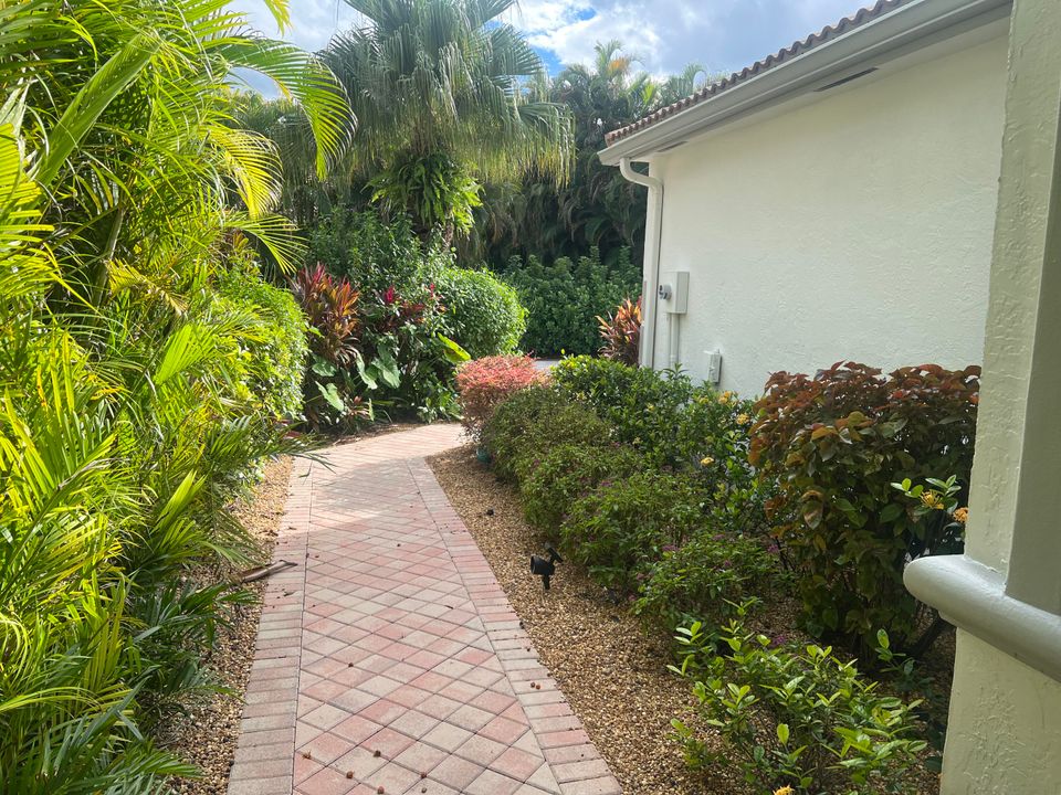 For Sale: $379,000 (3 beds, 2 baths, 2090 Square Feet)