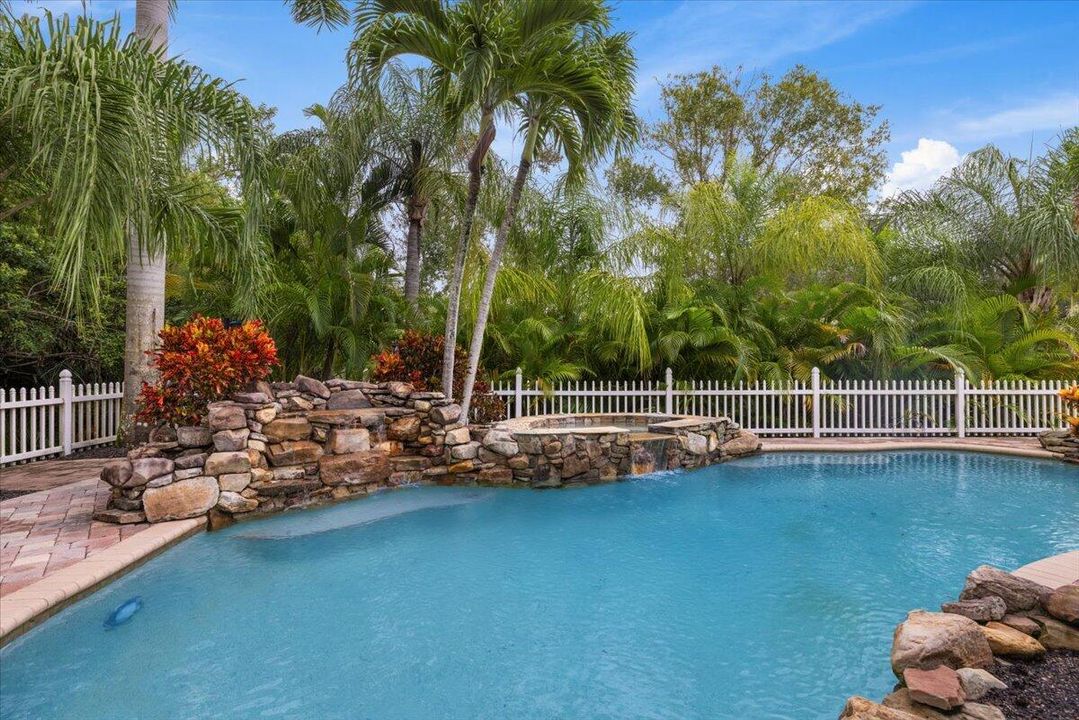 For Sale: $760,000 (4 beds, 3 baths, 2690 Square Feet)