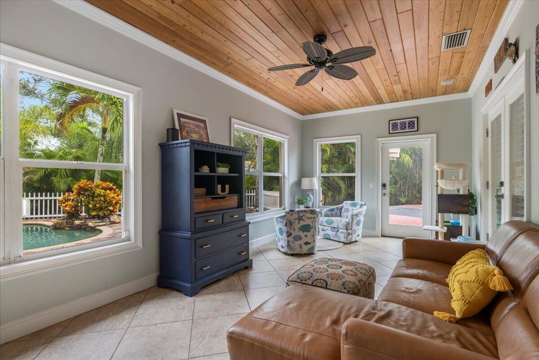 For Sale: $760,000 (4 beds, 3 baths, 2690 Square Feet)