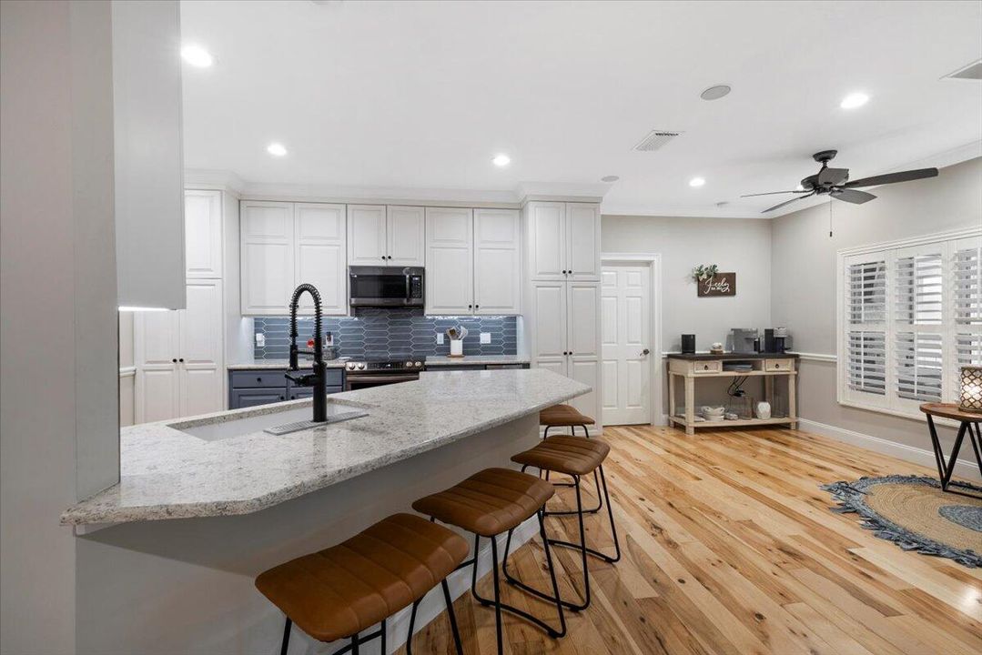 For Sale: $760,000 (4 beds, 3 baths, 2690 Square Feet)