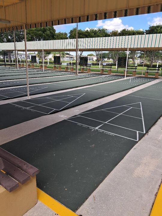 For Sale: $79,000 (1 beds, 1 baths, 684 Square Feet)