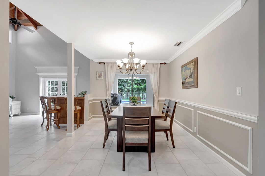 出租: $8,500 (4 贝兹, 3 浴室, 3023 平方英尺)