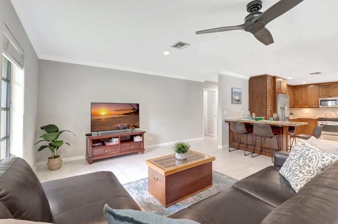 出租: $8,500 (4 贝兹, 3 浴室, 3023 平方英尺)