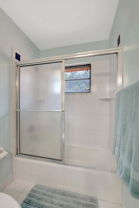 出租: $8,500 (4 贝兹, 3 浴室, 3023 平方英尺)