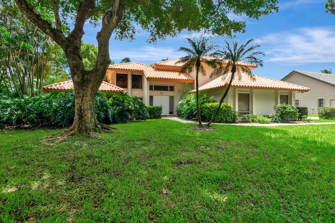 出租: $8,500 (4 贝兹, 3 浴室, 3023 平方英尺)