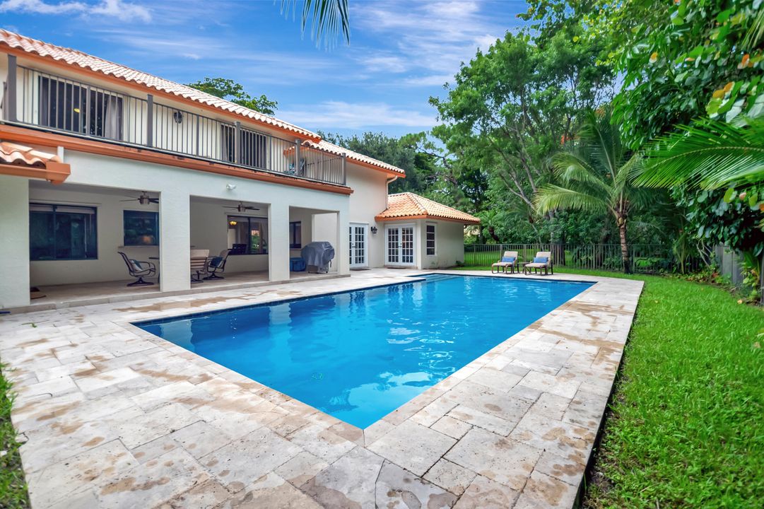 出租: $8,500 (4 贝兹, 3 浴室, 3023 平方英尺)