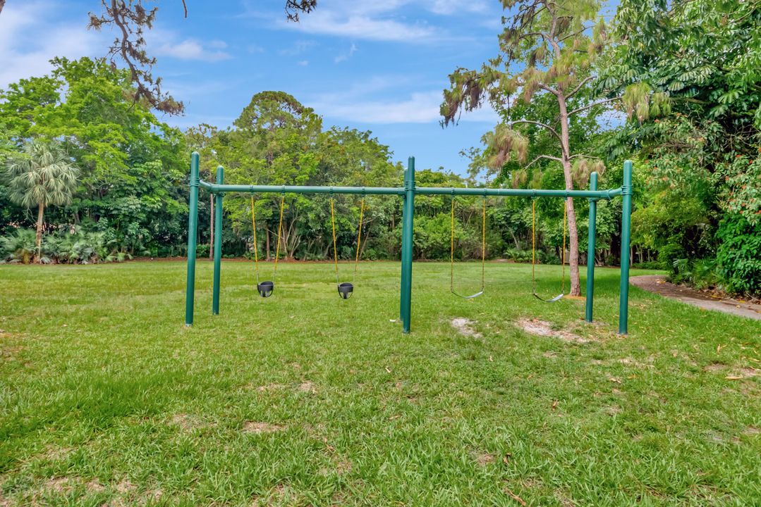 出租: $8,500 (4 贝兹, 3 浴室, 3023 平方英尺)