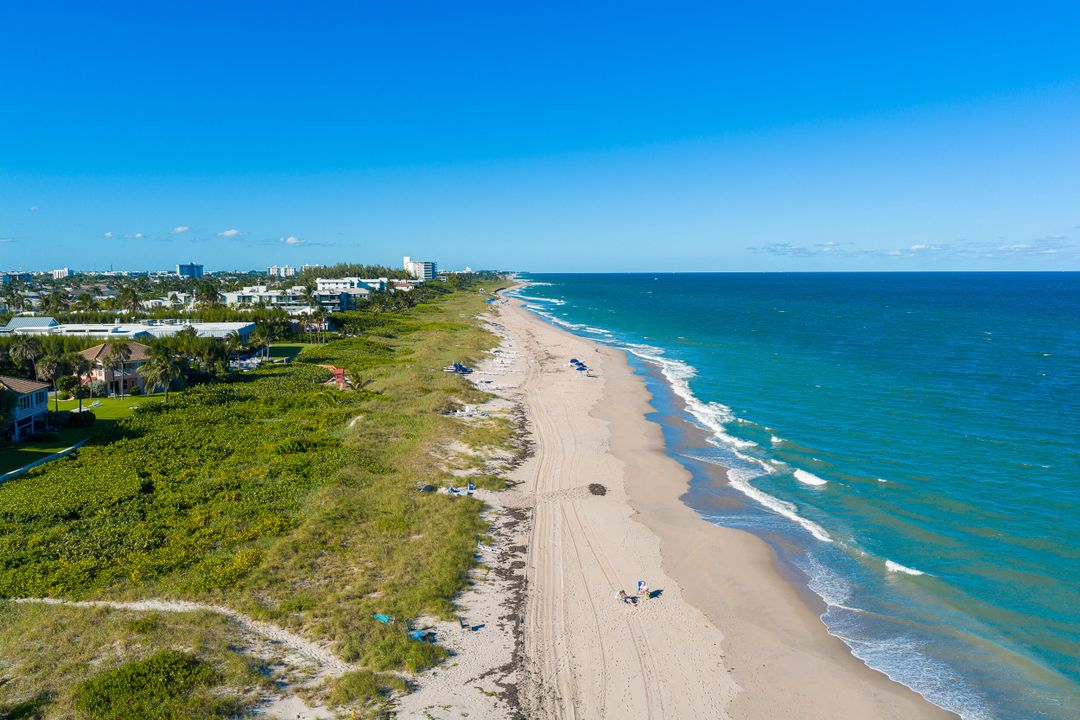 На продажу: $2,075,000 (2 спален, 2 ванн, 2307 Квадратных фут)