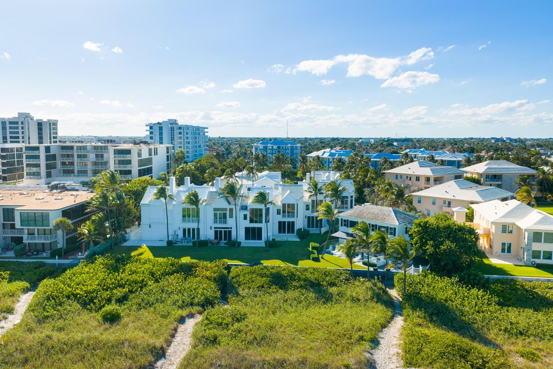 На продажу: $2,075,000 (2 спален, 2 ванн, 2307 Квадратных фут)