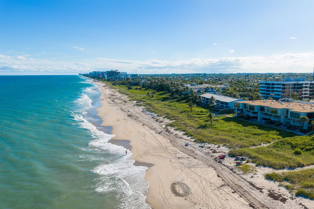 На продажу: $2,075,000 (2 спален, 2 ванн, 2307 Квадратных фут)