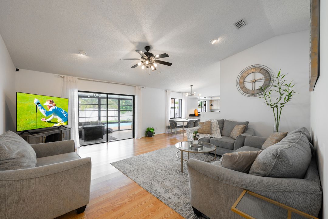 For Sale: $374,900 (3 beds, 2 baths, 1412 Square Feet)